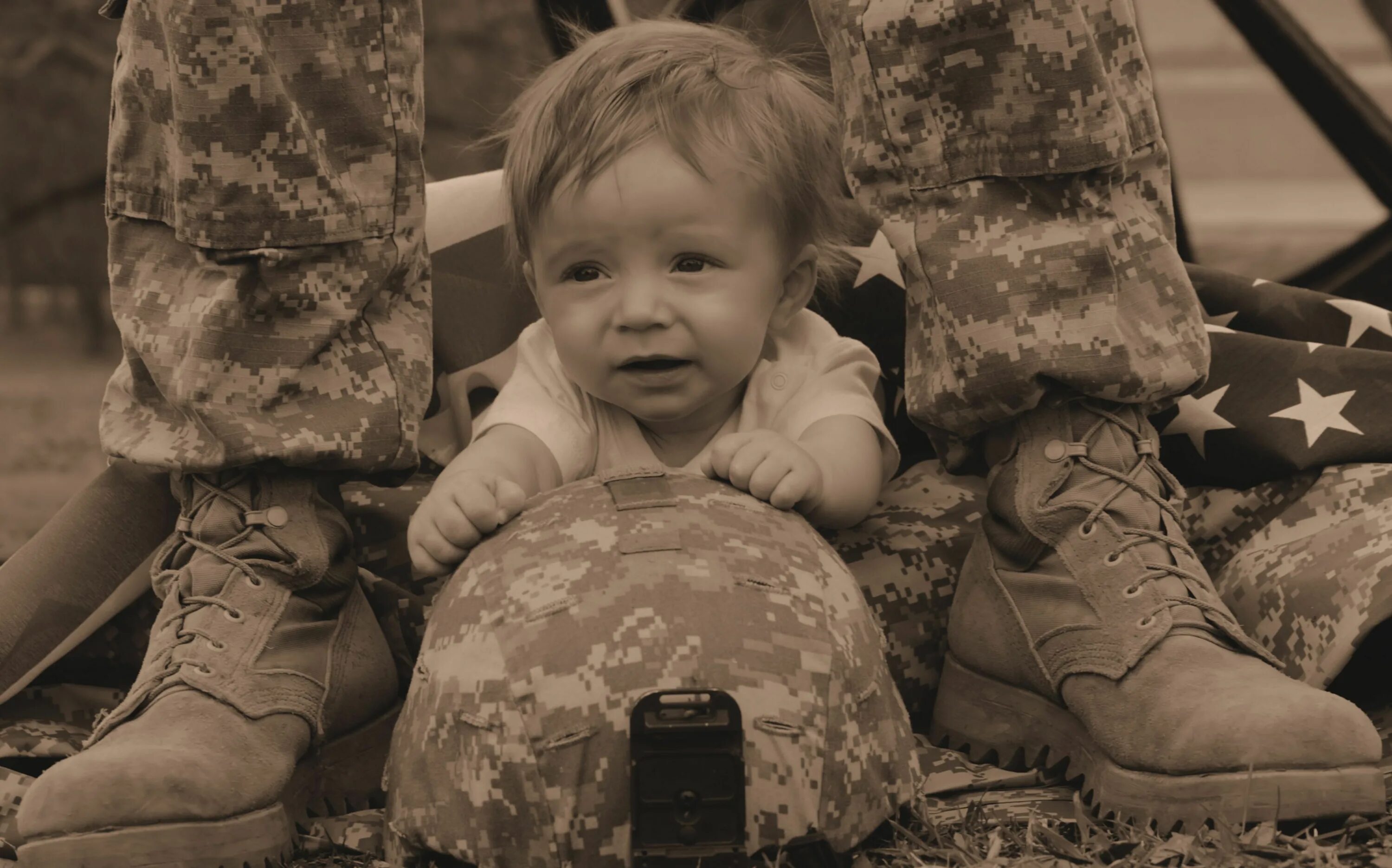 Военная семья. Дети военных родителей. Солдат с семьей. Родители солдат. Армия и семья.