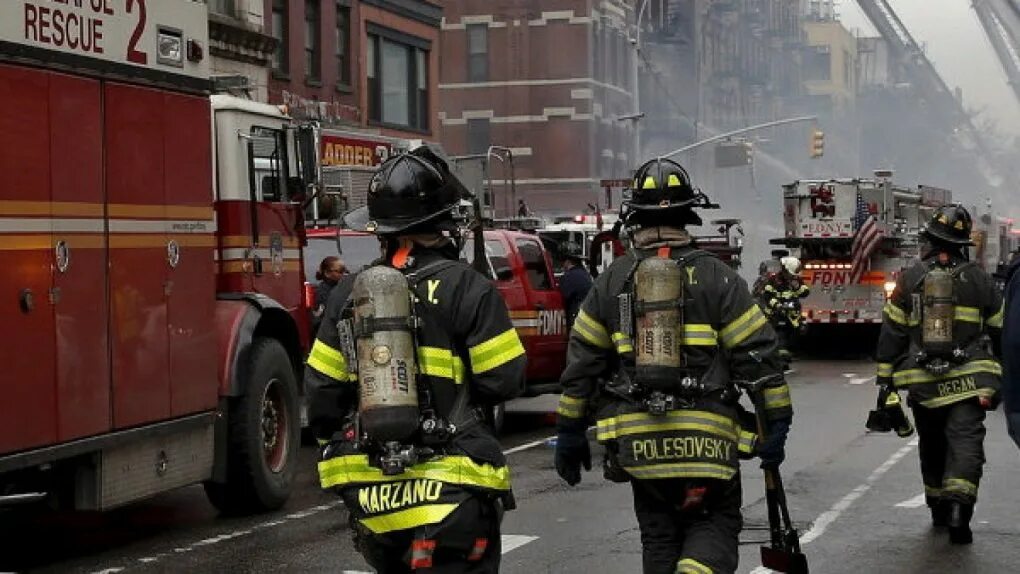 Американские пожарники. Форма пожарных сша. Пожарные сша. Форма пожарных сша. Форма американских пожарных.