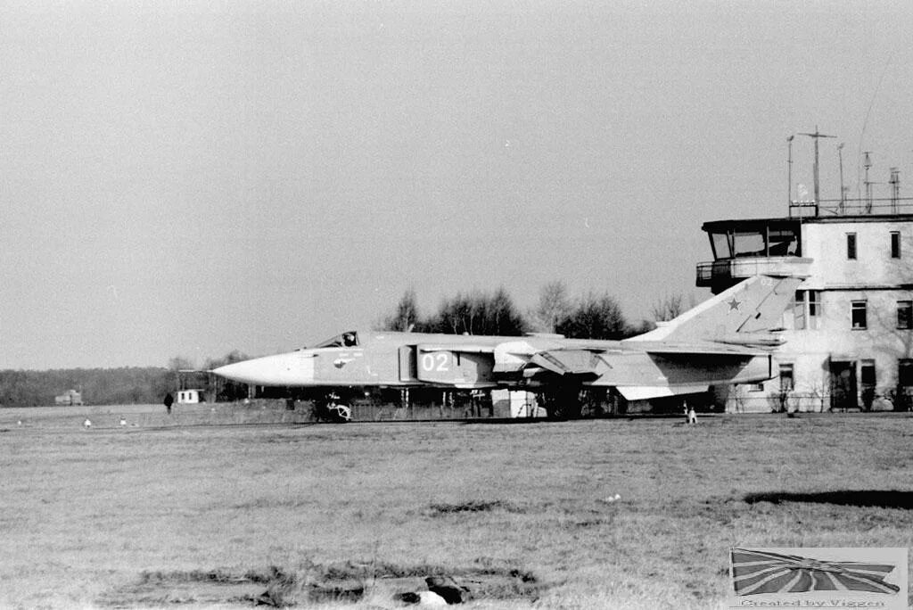 шпротава секретный аэродром. шпротава секретный аэродром. шпротава военный городок. аэродром шпротава. шпротава польша военный городок 33854.