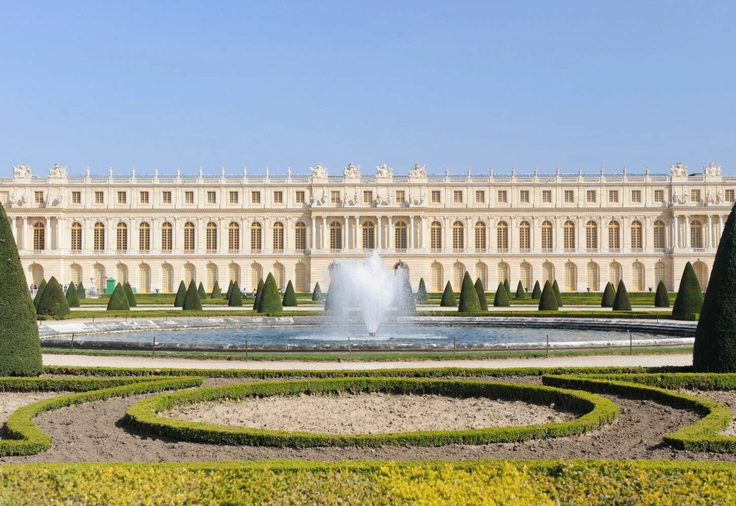 Chateau de versailles. Версальский дворец. Версаль. Версальский дворцово-парковый комплекс, Франция. Королевский дворец в Версале. Дворец и парк в Версале Франция.
