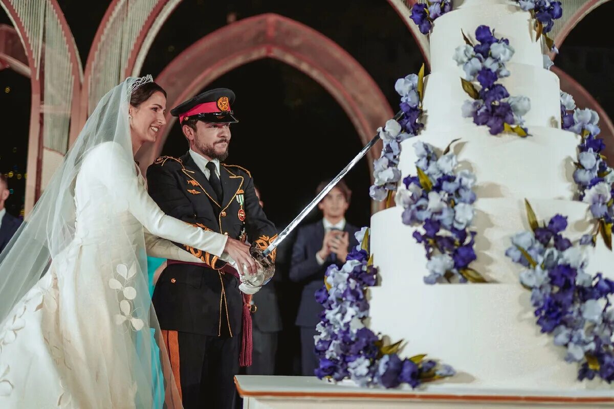 Свадьба принца Иордании Хусейн. Принцесса Рания Иордания свадьба. Свадьба наследного принца Иордании Хусейна. Свадьба наследного принца Хусейна и принцессы раджвы в Иордании..