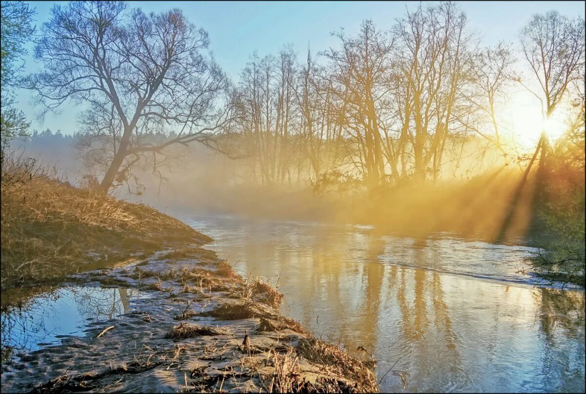 Солнечных дней в нижнем новгороде. Весеннее утро.