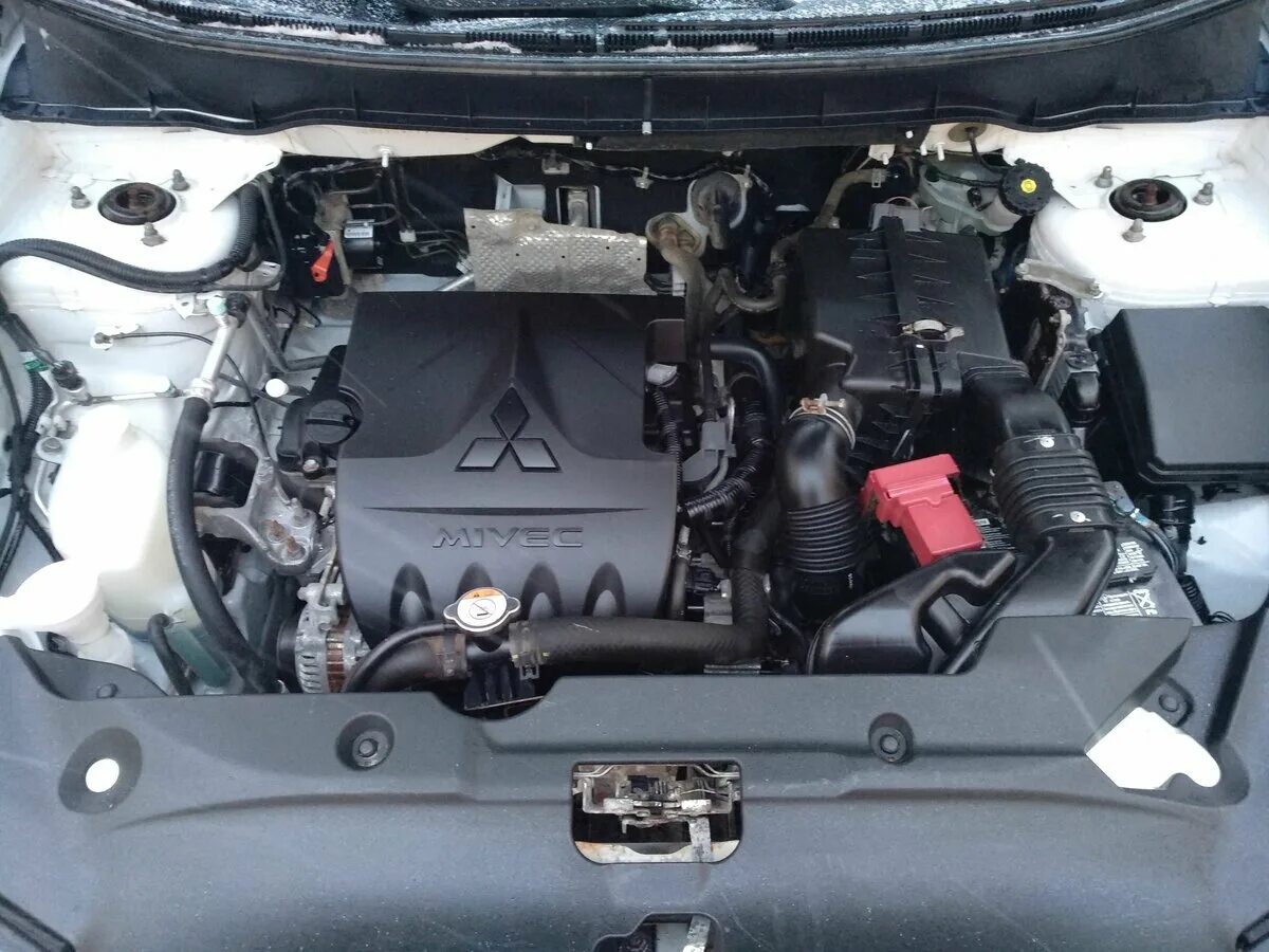 Митсубиси асх какой двигатель. Двигатель Mitsubishi ASX 1.6 2013. Двигатель Митсубиси АСХ 1.6. Митсубиси АСХ 1.6 2013. Аккумулятор для Mitsubishi ASX 1.8.