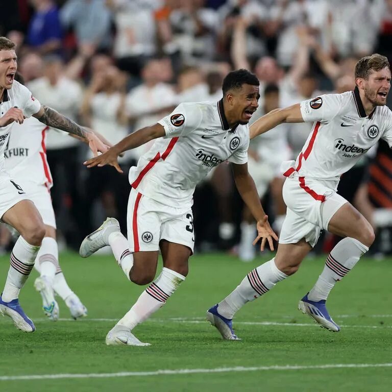 Uefa finals. Айнтрахт Франкфурт. РБ Лейпциг - - Айнтрахт Франкфурт финал Кубок. UEFA Final. Наполи (Италия) - Айнтрахт (Германия) - 3:0.