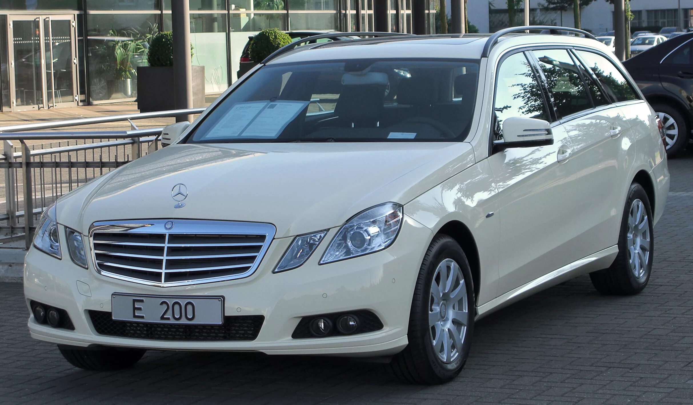 Mercedes-Benz e 200 CDI. Мерседес е200 CDI. Mercedes e200 2011. Мерседес e200 w212.