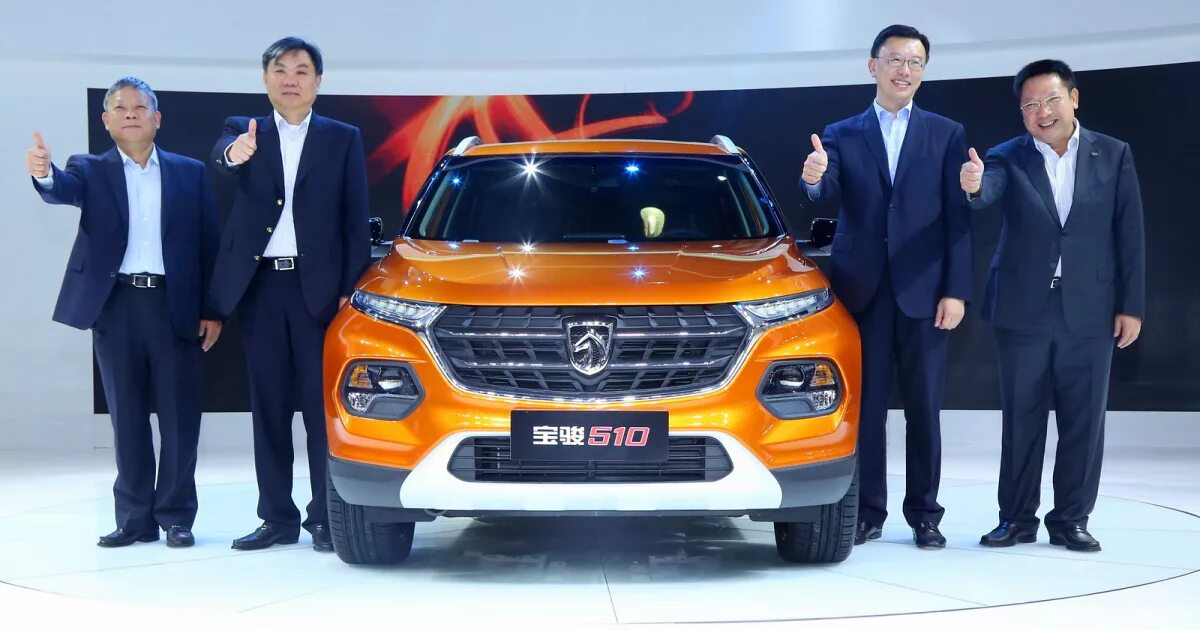 Первый автомобиль в китае. Baojun 510. Китайский кроссовер Баоджун. SAIC Модельный ряд. Китайские авто 2023 Гуанчжоу.