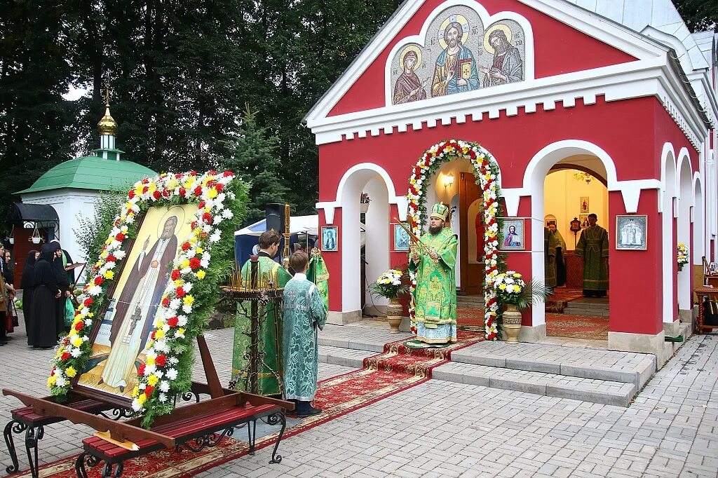Сайт саровской монастыря. Серафимо-Саровский монастырь Новомакарово.