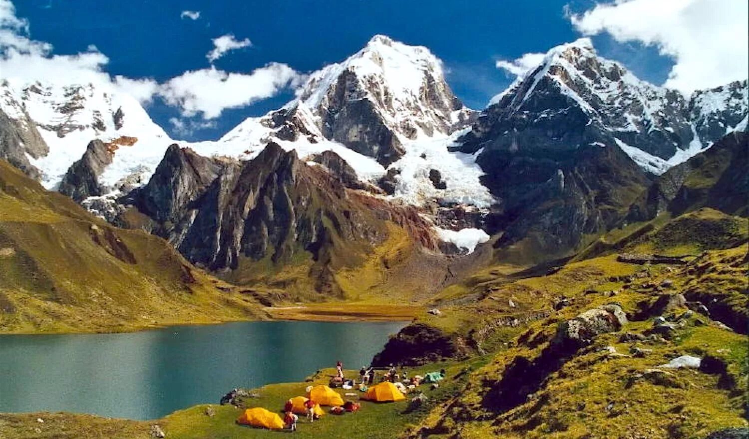 Кордильера Уайуаш Перу. Горы горы Кордильеры. Cordillera Huayhuash. Горный пояс Кордильер.