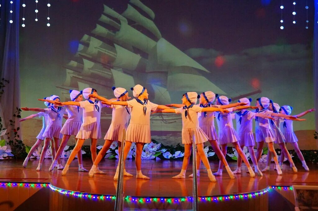 Дк метеор городец коллективы. Метеор городец сайт. Городец. Досуговый центр метеор г. Досуговый центр метеор г.