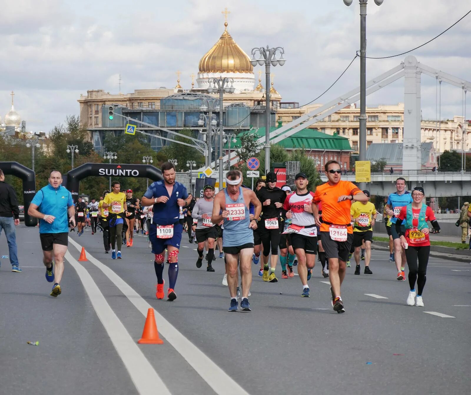 Веломарафон в москве 2024. Московский марафон 2022. Московский марафон сентябрь. Полумарафон «Сергиевым путем». Московский марафон 2021.