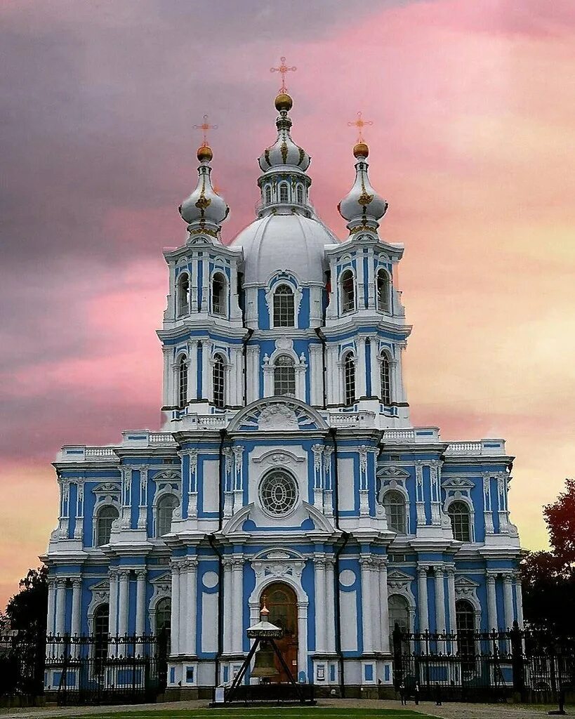 смольный собор растрелли. барокко в архитектуре петербурга. барокко в архитектуре петербурга. зимний дворец эрмитаж растрелли. барокко в архитектуре петербурга.