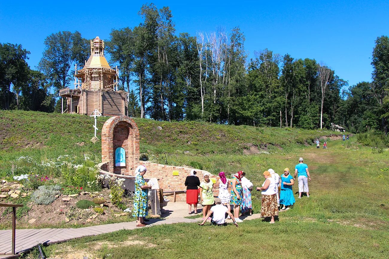 Корсунь орловской. Корсунь монастырь орловская. корсунская пустынь монастырь.
