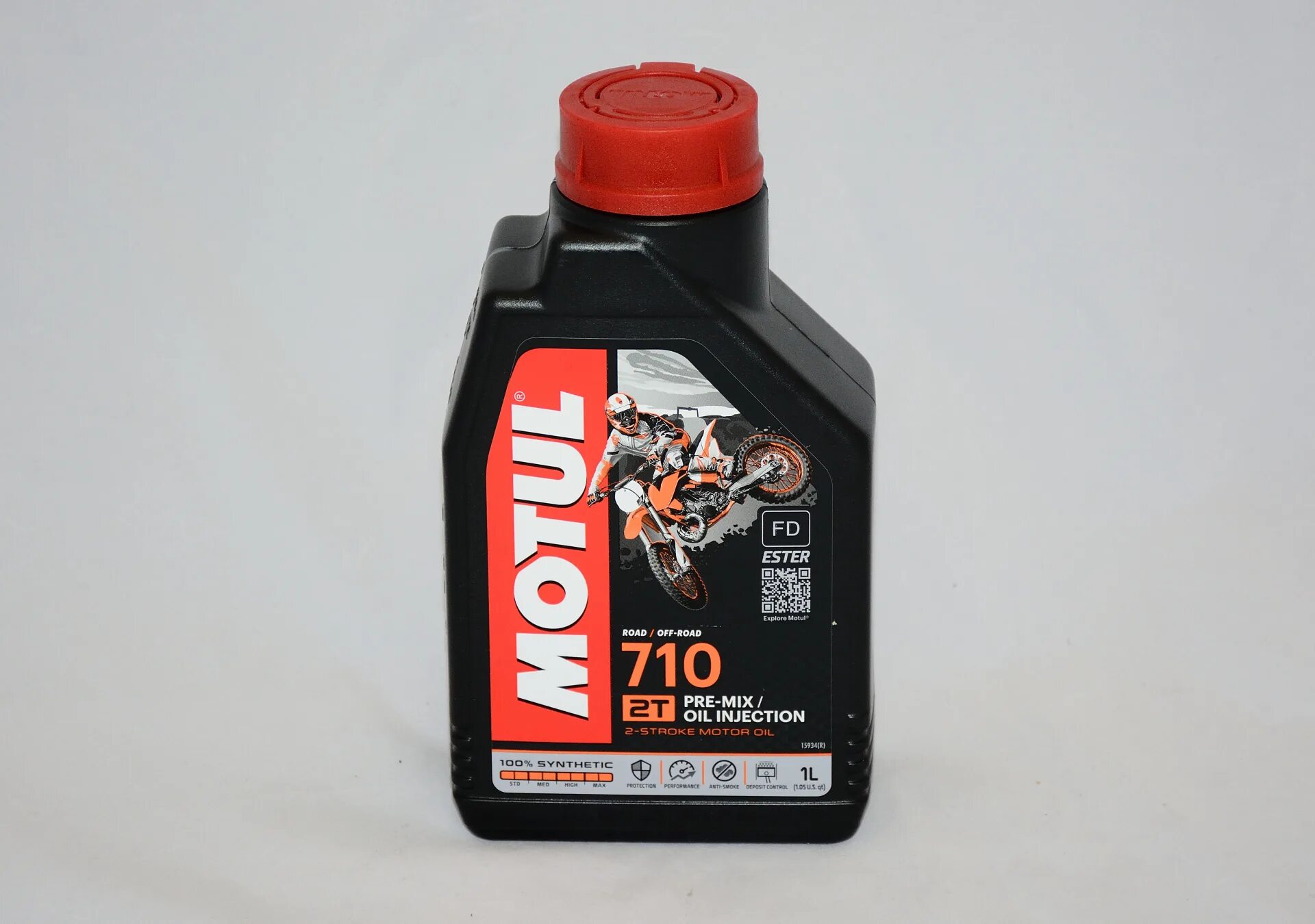 Двухтактные масла мотюль. Motul 710 2t. Motul 710 2t 4л. Motul 710 2t характеристики. Motul 710 Jaso FD.