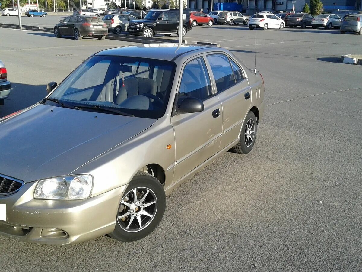 Акцент бежевый 2005 год. Хендай акцент 2005 бежевый. Хёндай акцент тагаз 1. Бежевый цвет автомобиля хундай акцент. Хендай акцент тагаз 2008 года светло-бежевый.