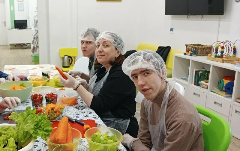 канал обычные люди. типичный англичанин внешность. полуэктов сергей владимирович. ефремов андрей москва. канал обычные люди.