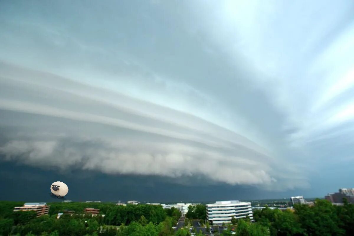 Severe wind. Буря смерч шторм торнадо. Шельфовые облака. Night wind. Ирландия климат шторм.