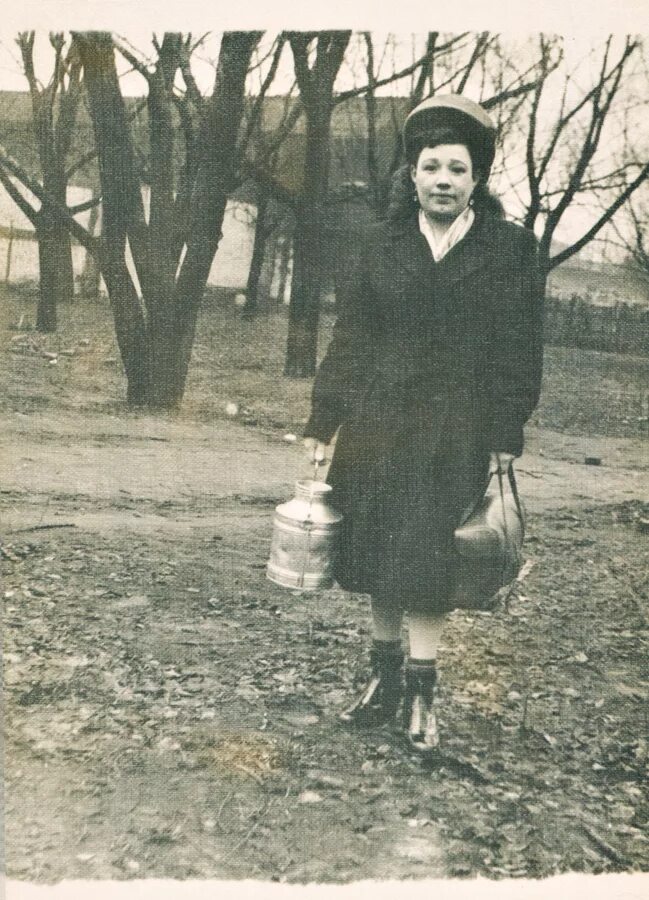 Пороховые женщины. Пенсионеры ржевки. Пороховые женщины. Ржевка-пороховые старые фото. Gunpowder milkshake 2021.