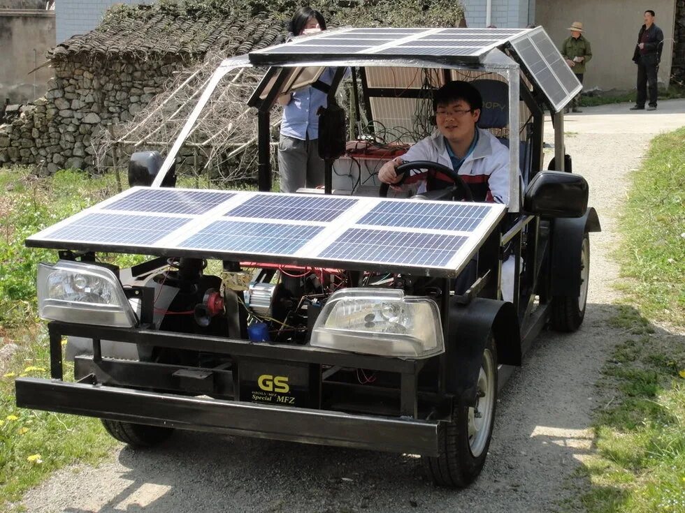 Самодельный электромобиль. Автомобиль на солнечных батареях. Электромобиль на солнечных батареях. Китайский электромобиль на солнечных батареях.