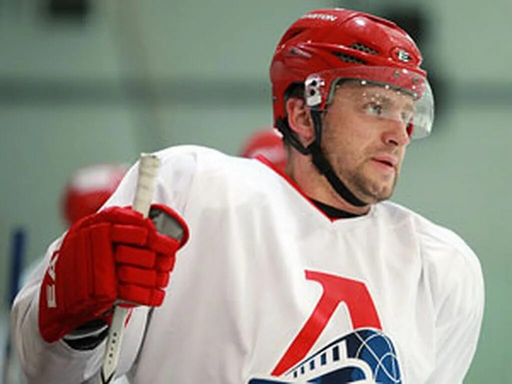 Руслан салей анахайм. Руслан салей локомотив. Павел салей. Руслан альбертович салей. Руслан салей локомотив.