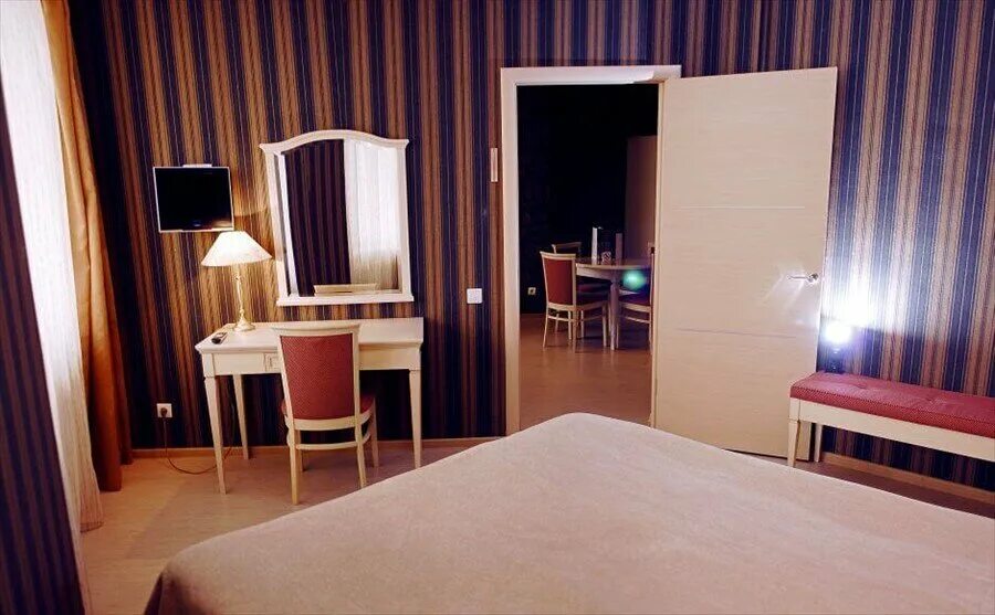 Осипенко, 3, самара. Best city ул. Best hotel самара. Самара отель галерея. Бест сити отель самара завтрак.