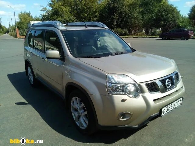 Купить ниссан в орле. Nissan x-Trail 2011 г.. X Trail 2011 золотистая.