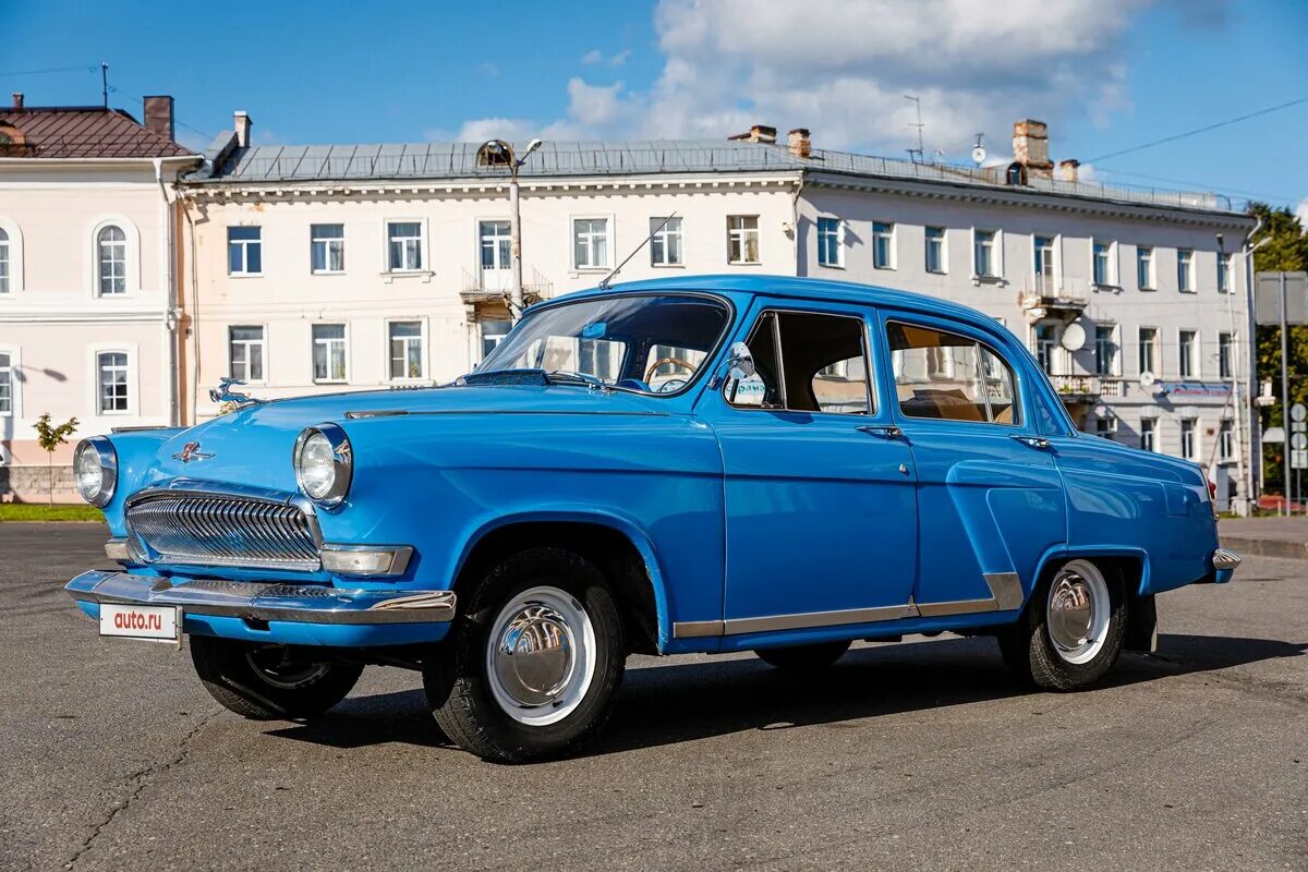 Ретро волга газ 21. Газ-21 волга. Газ м21 победа. Газ 21 свадебная. Волга 021 с вооруженными людьми.