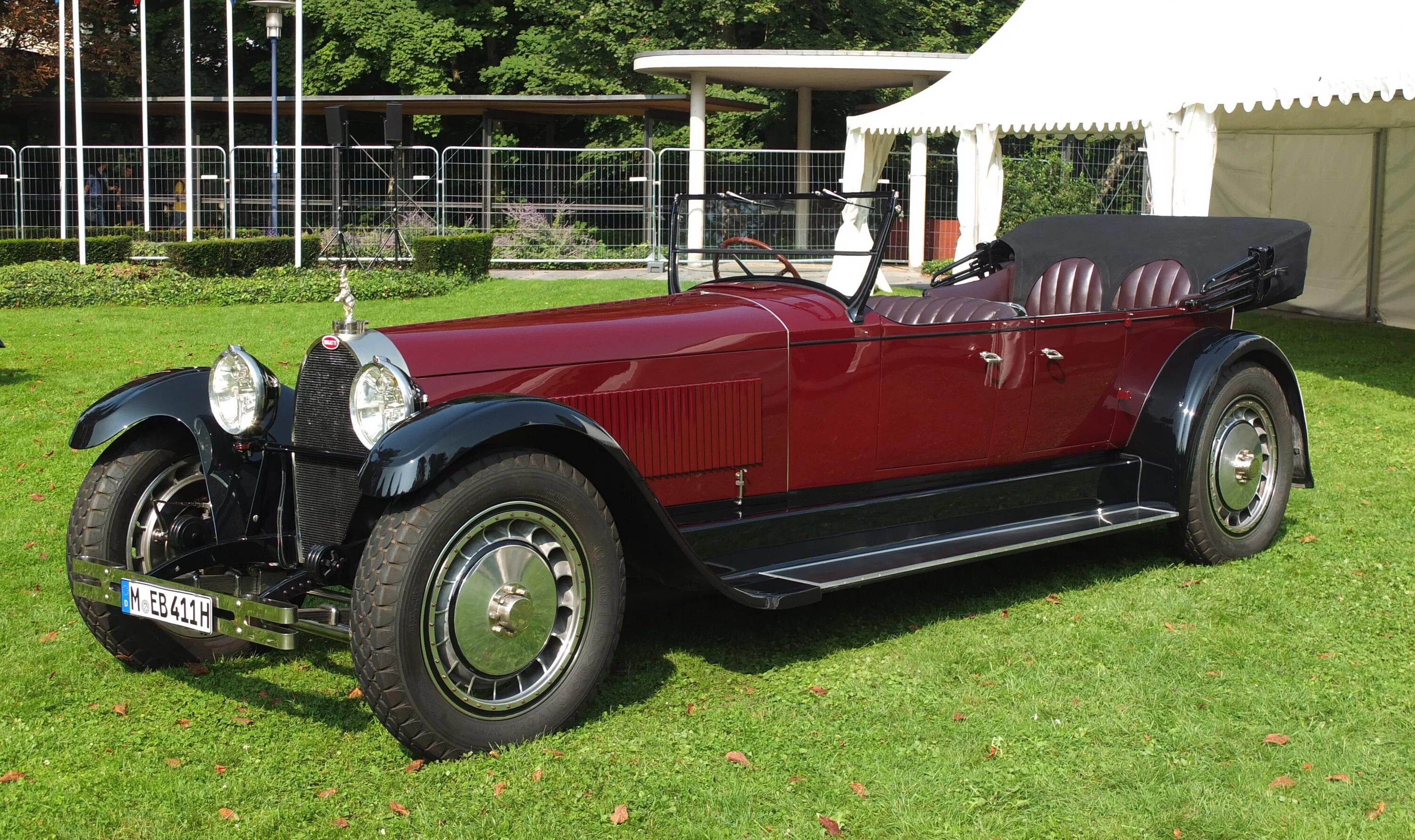 Bugatti royale. Bugatti Type 41 Royale. Bugatti Type 41 Royale Kellner Coupe. Bugatti Type 41 Royale Kellner Coupe 1931. Bugatti Royale Kellner Coupe 1931.