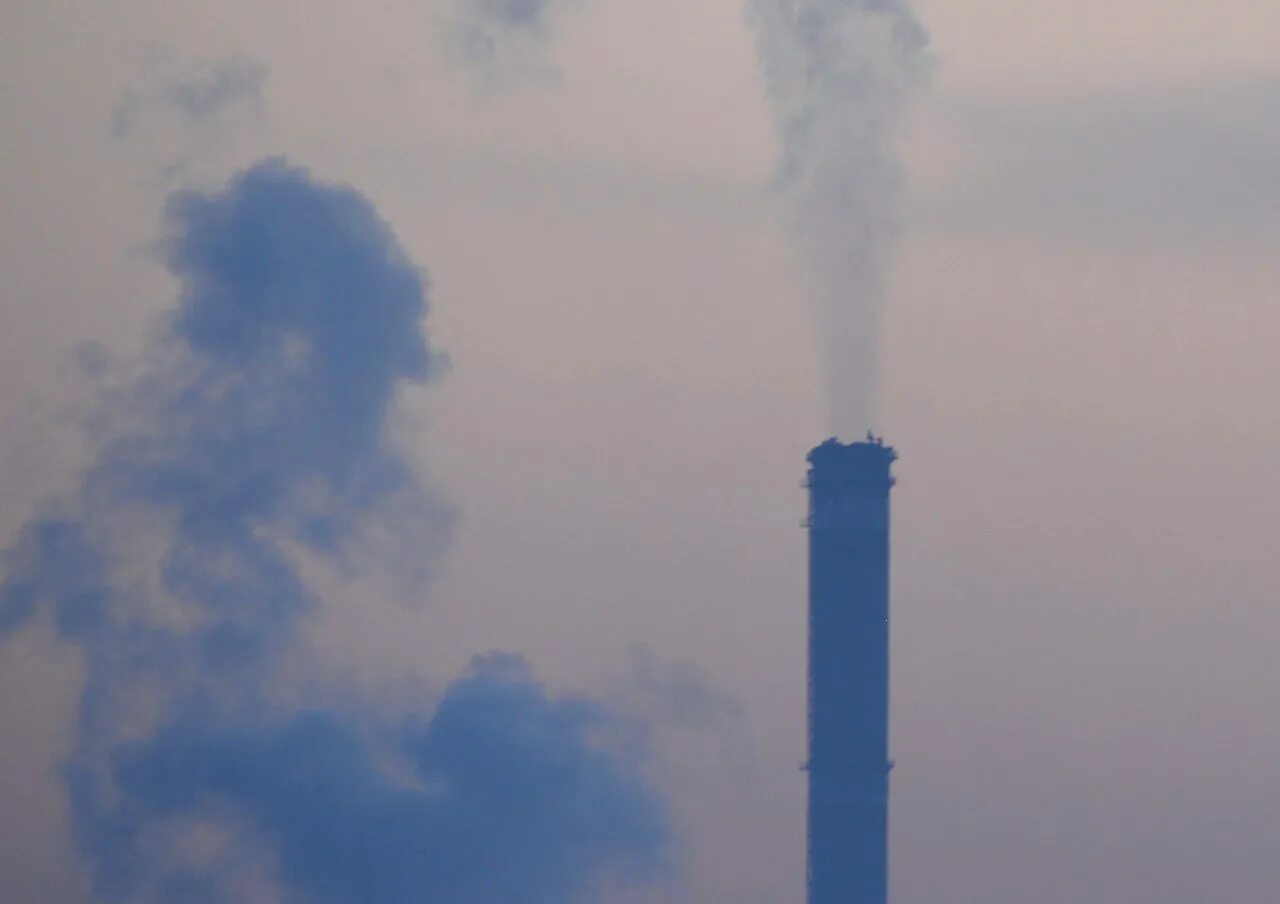 воздух острой. выбросы в воздух бань в воздух фото. атмосфера картинки. небо атмосфера. воздух острой.