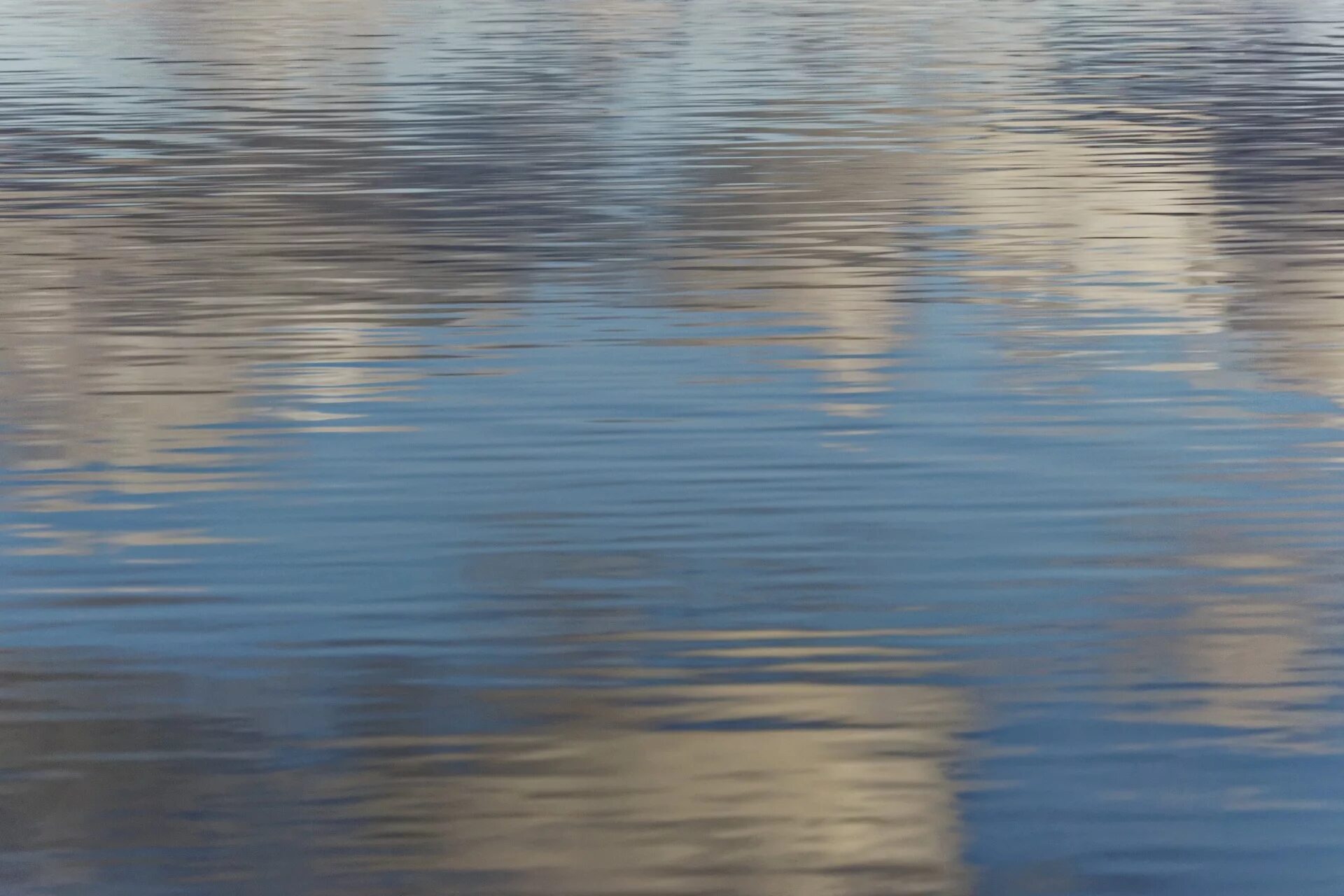 Гладь воды. Рябь на реке. Гладь воды с отражением. Зеркальная гладь воды. Как пишется водная гладь