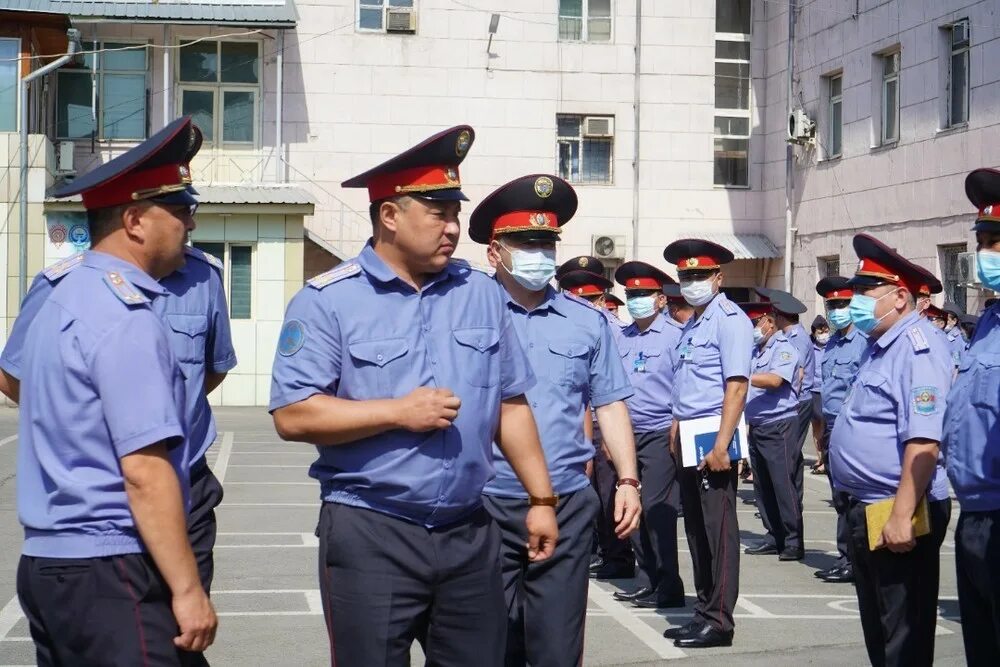 Милиция кызматкери. Зам начальник ГУВД города Джалал Абад. Начальник ГУВД Бишкек. МВД Кыргызстана. Реформы мвд в 2024 году последние