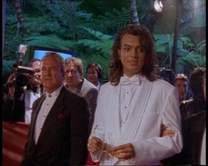 киркоров в клипе если ты уйдешь. киркоров просто уходило лето. старые песни о главном 3 орт. киркоров не было печали. киркоров уходило лето актриса.