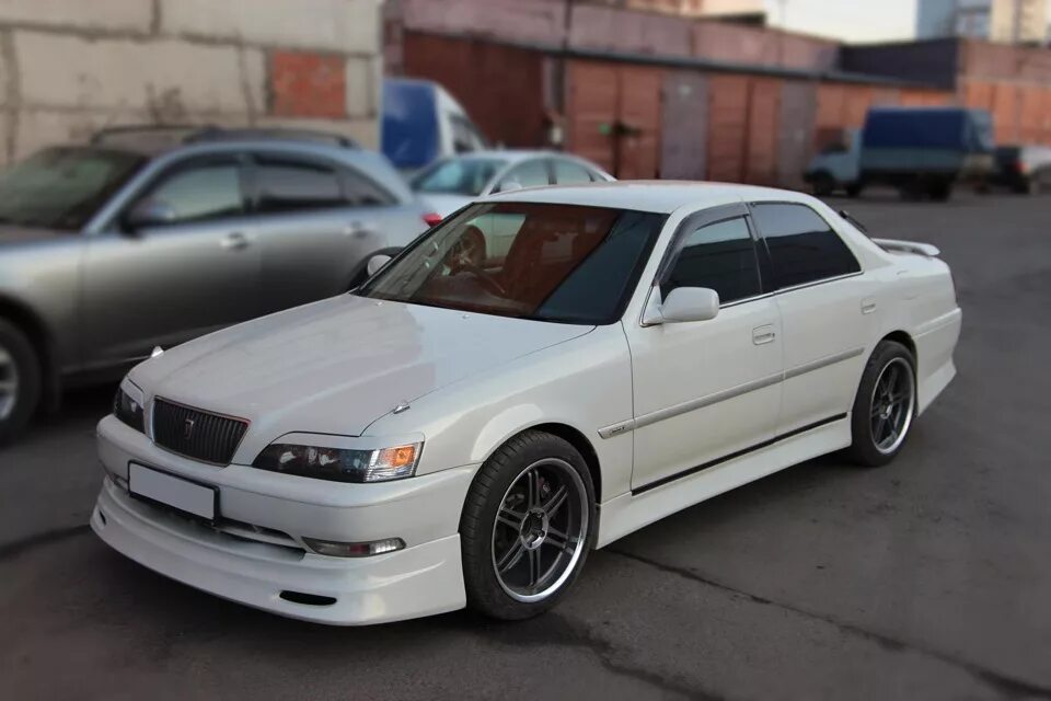 Тойота креста тюнинг. Toyota Cresta 100. Toyota Cresta jzx100. Toyota Cresta 100 кузов. Toyota Cresta 100 Tourer.