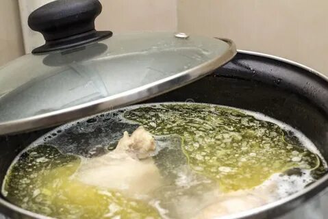 Почему куриный бульон белого цвета