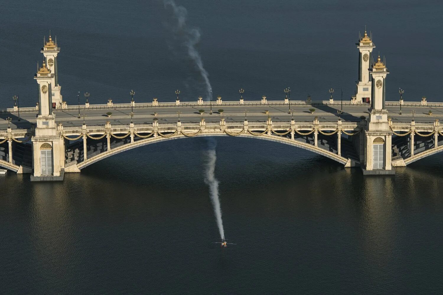 Under bridge watch. Flight bridge. go on to the bridge.