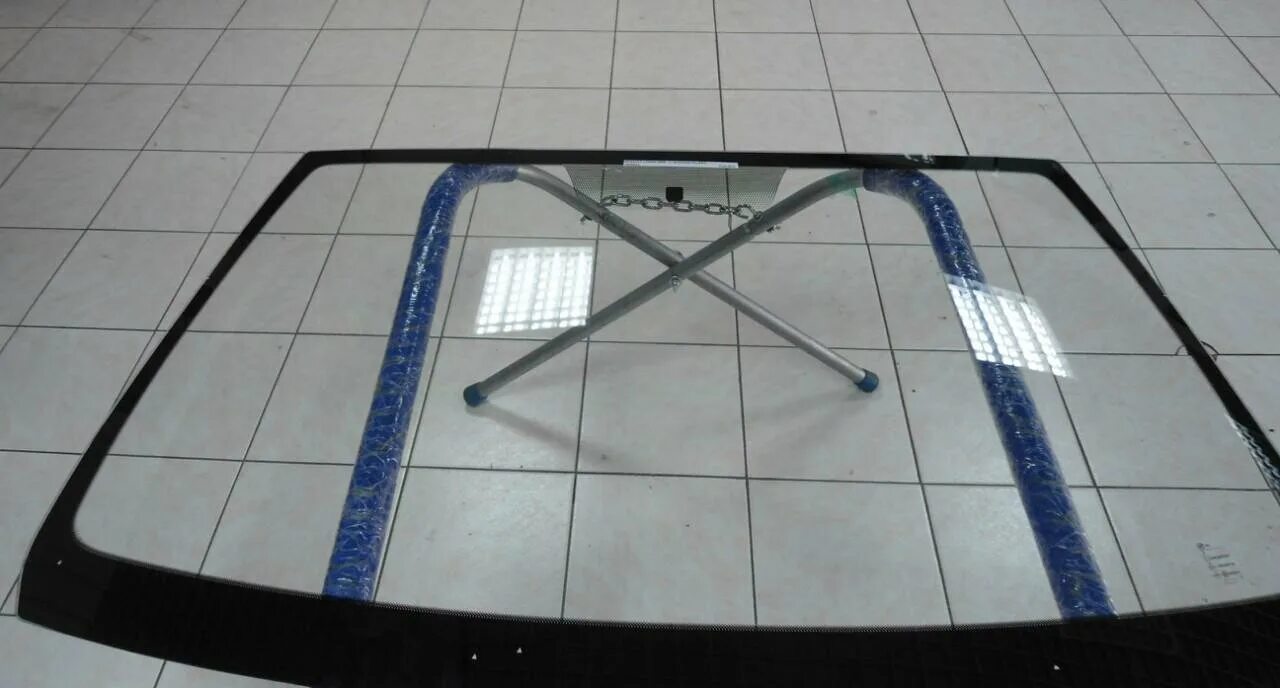 Лобовое стекло рено логан 2 с подогревом. Fyg 7264acl стекло лобовое. Лобовое стекло с подогревом на рено логан. Лобовое стекло митсубиси аутлендер 3. Лобовое стекло логан 2 kmk.