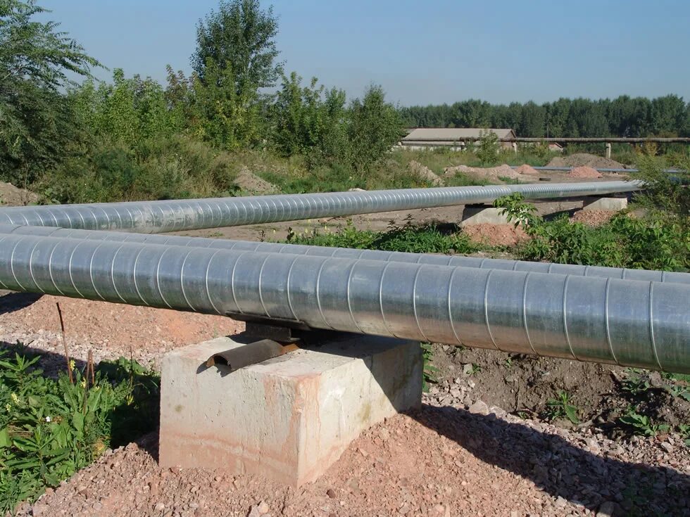 Тепловые сети в ппу изоляции. Прокладка тепловых сетей. Канальная прокладка трубопроводов. Неподвижная опора для теплотрассы в ппу. Изоляция с4 ii трубопровода.