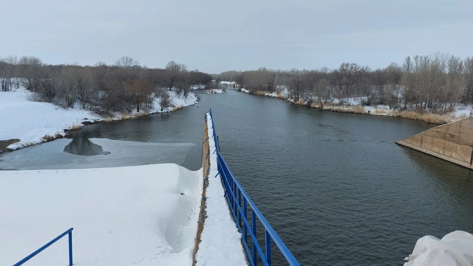 Сорочинская плотина в Оренбургской области. Сорочинское водохранилище Оренбургской области. Водохранилище в Сорочинске Оренбургской. Сорочинск водохранилище