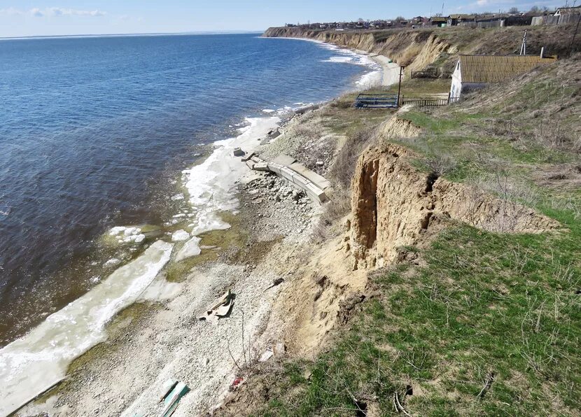 Золотое Красноармейский район Саратовская область. Село золотое Саратов. Волга село золотое Саратовская область. Село золотое на реке Волга.