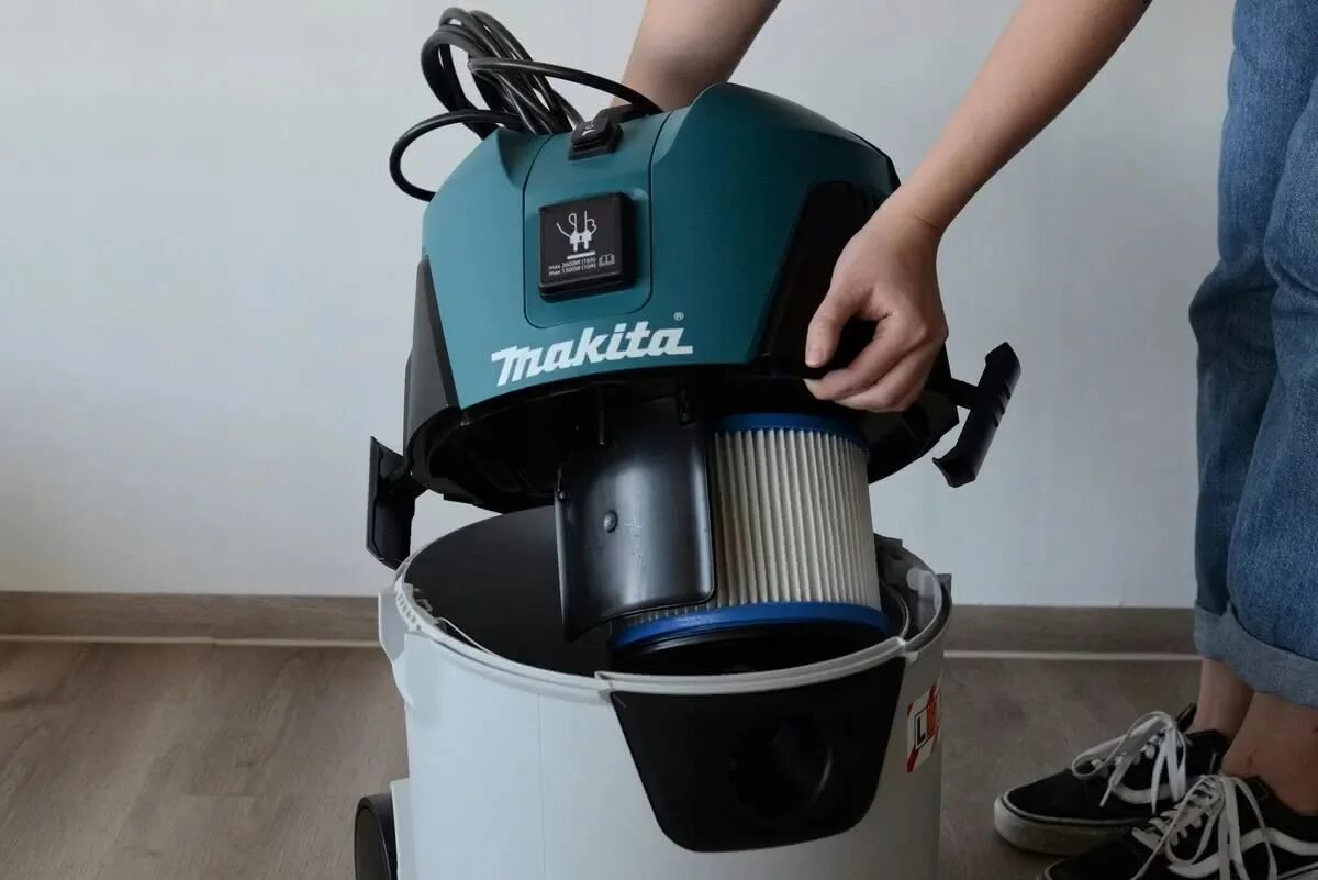 Makita vc2512l