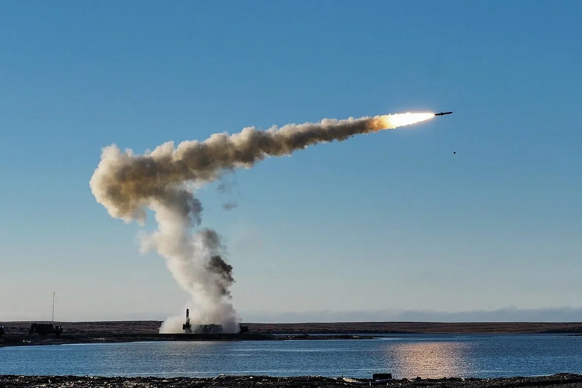 БРК Бастион ракета Оникс. П-800 Оникс. Бастион береговой ракетный комплекс пуск.