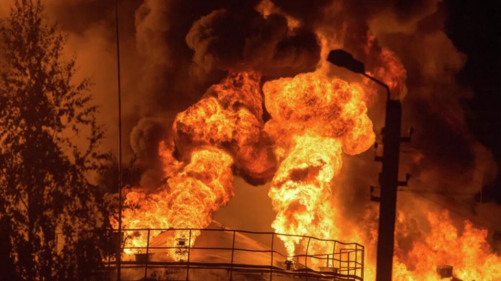 Техногенные аварии. Чс с пожарами и взрывами. Техногенные пожары. Техногенные пожары. Пожар техногенного характера.