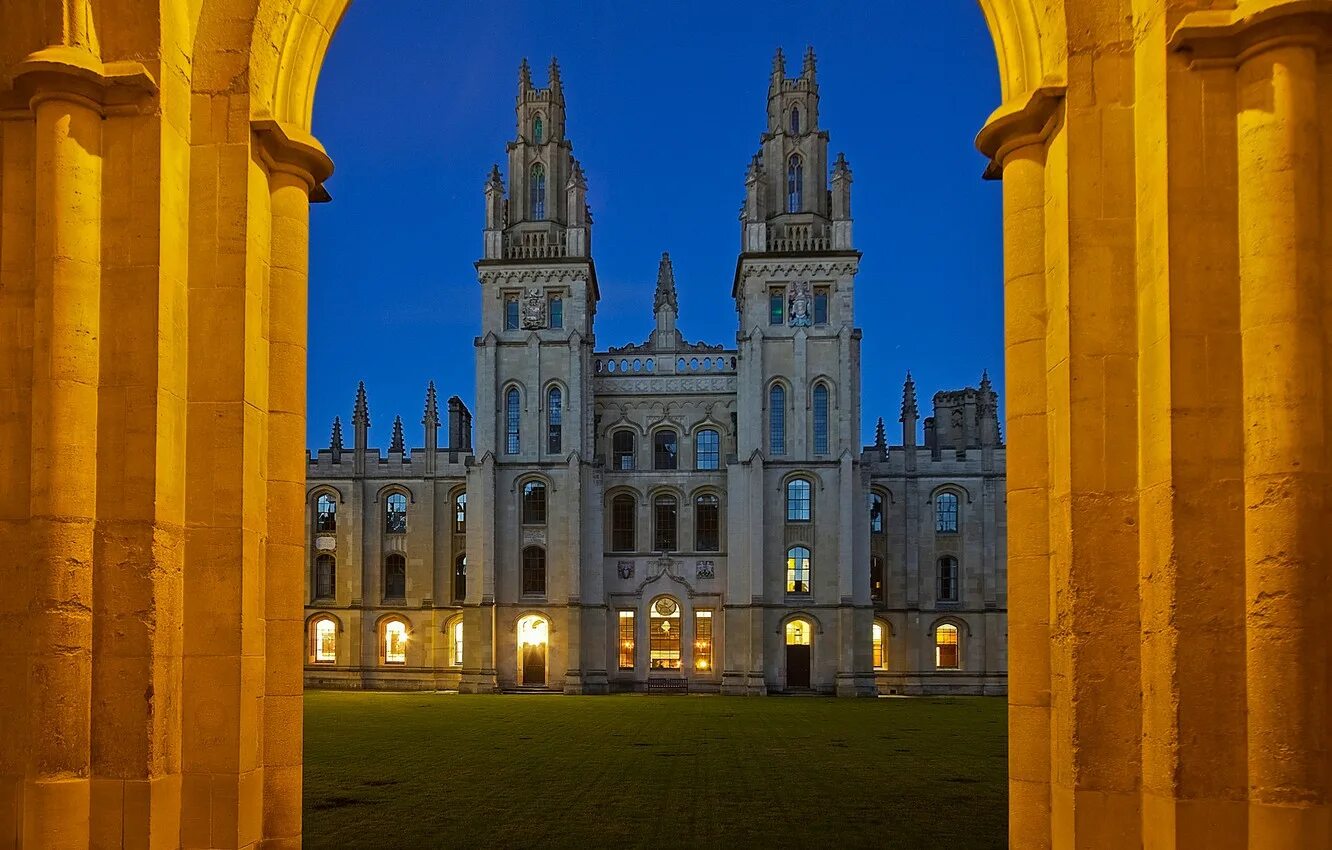 Oxford picture. Сити-оф-Оксфорд университет. Оксфордский университет Великобритания. Оксфордский университет 1188. Оксфорд Британия.