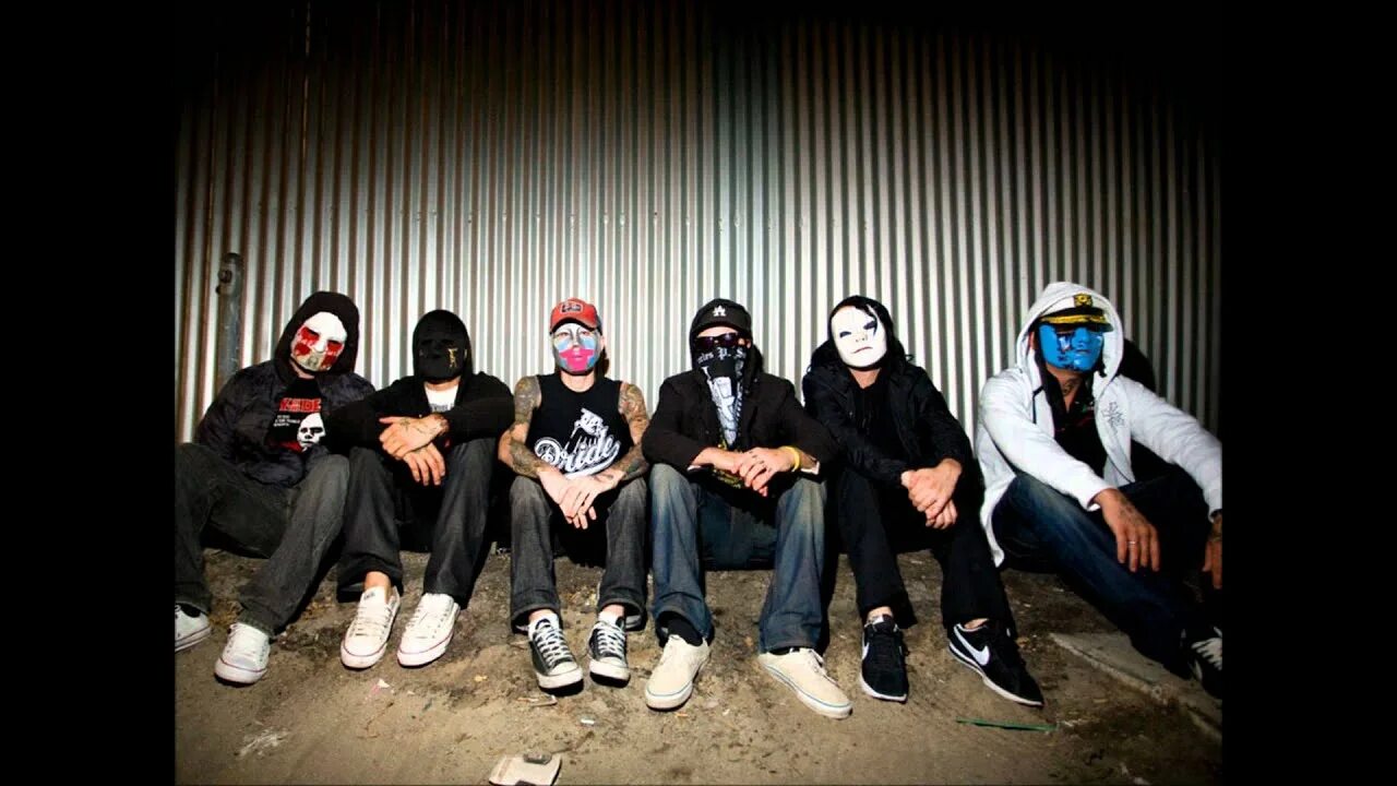 Hollywood Undead Champions. Круги голливудская нежить. Hollywood Undead Heart of a Champion. Группа Saint в масках. Everywhere i can