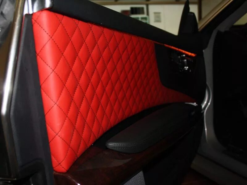 Дверные вставки. Обшивка авто. Как обклеивать экокожей. Дверные карты приора 2. Обшивка дверей автомобиля экокожей.