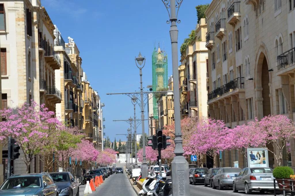 Бейрут улицы города. Ливан Бейрут. Бейрут французский квартал. Бейрут старый город улицы.