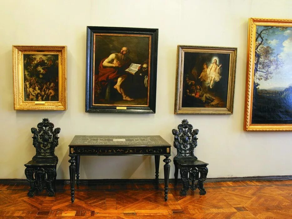 Серпухов картинная галерея. Гаук мо "серпуховский историко-художественный музей". Краеведческий музей серпухов. Серпухов художественный музей. Историко-художественный музей серпухов.