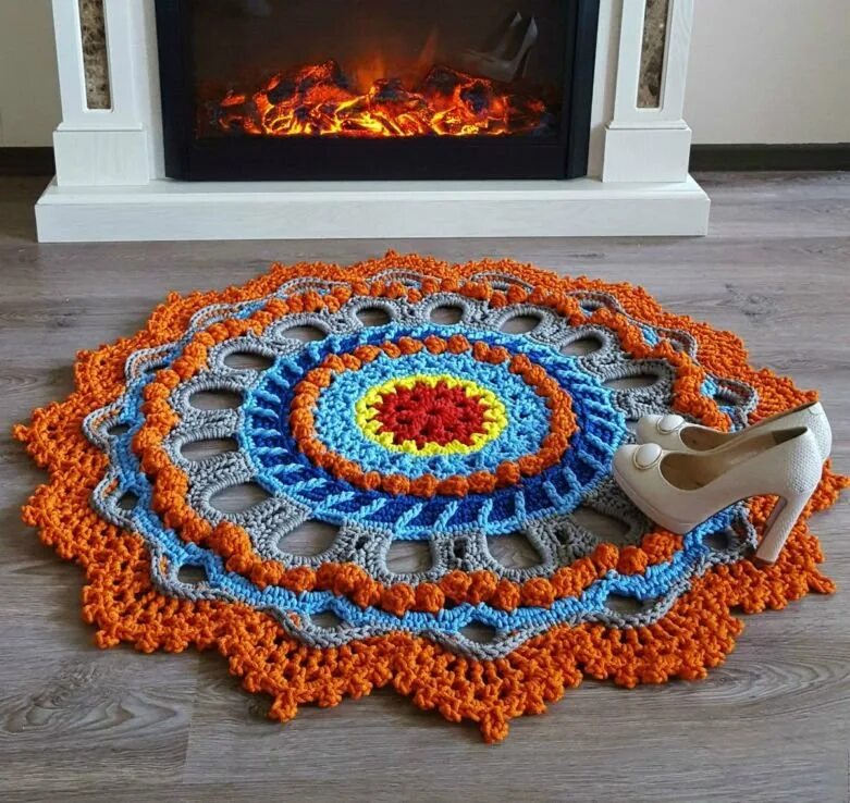 вязаные коврики крючком. овальный коврик крючком. вязаные коврики из шнура. ковер из трикотажной пряжи. вязание крючком коврики для пола.