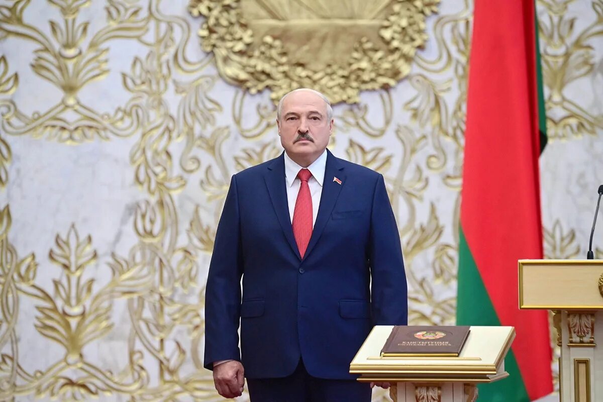 Сколько лет александру лукашенко в 2025 году. Лукашенко в 2000 году.
