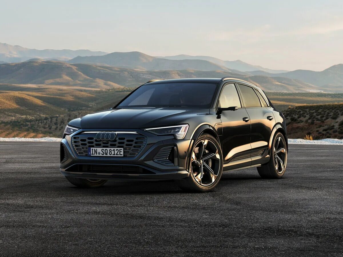 Audi e tron 2023. Audi q8 etron. Етрон 2023 ауди. Audi etron gt rs. Етрон 2023 ауди.