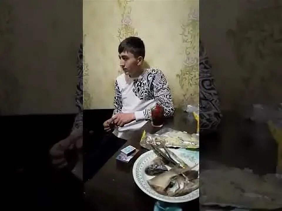 Вахид аюбов зина. Виновата зина вахид. Виновата зина вахид. Вахид аюбов с гитарой. Вахид аюбов.